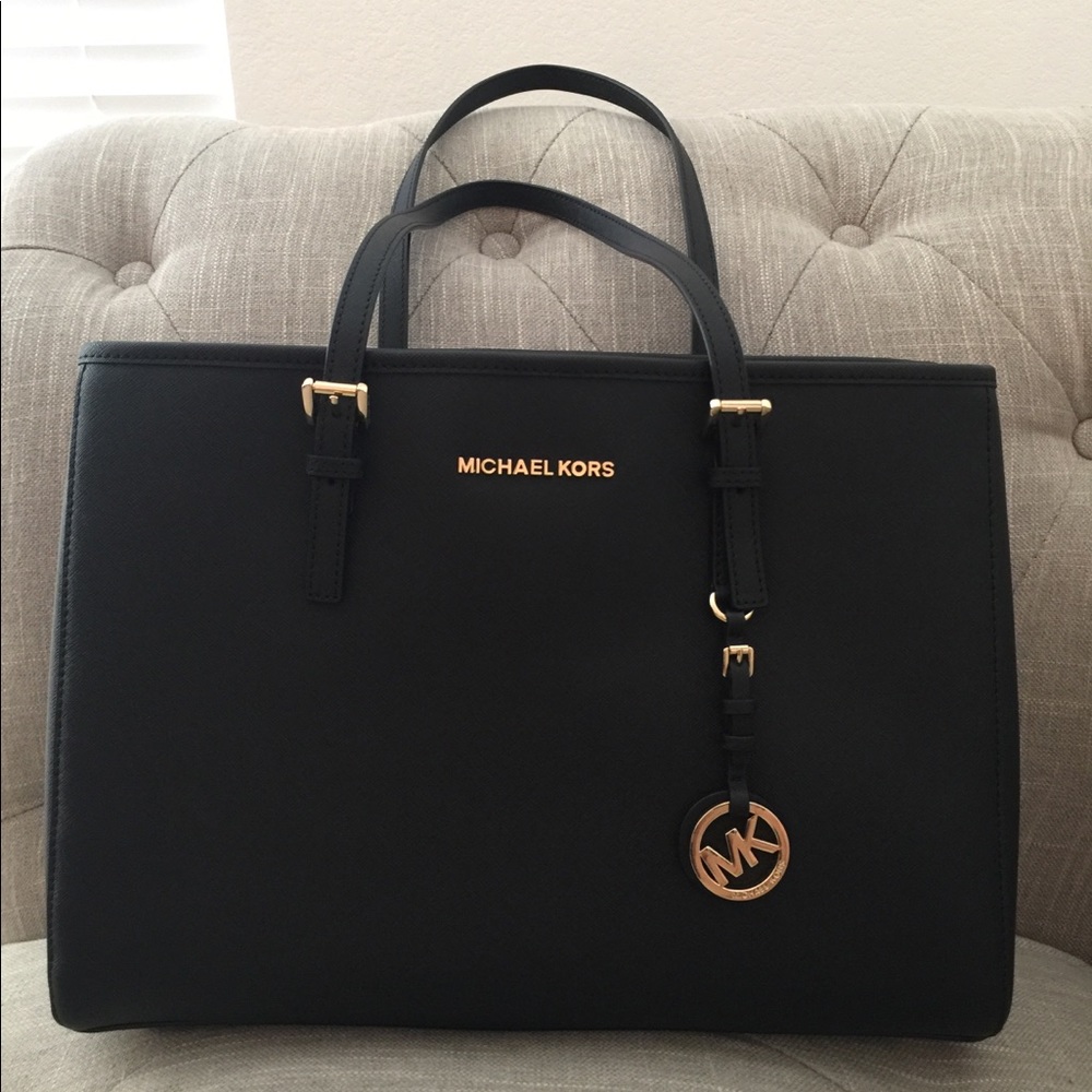 NWT Michael Kors Jet Set Travel LG EW Tote 🛩